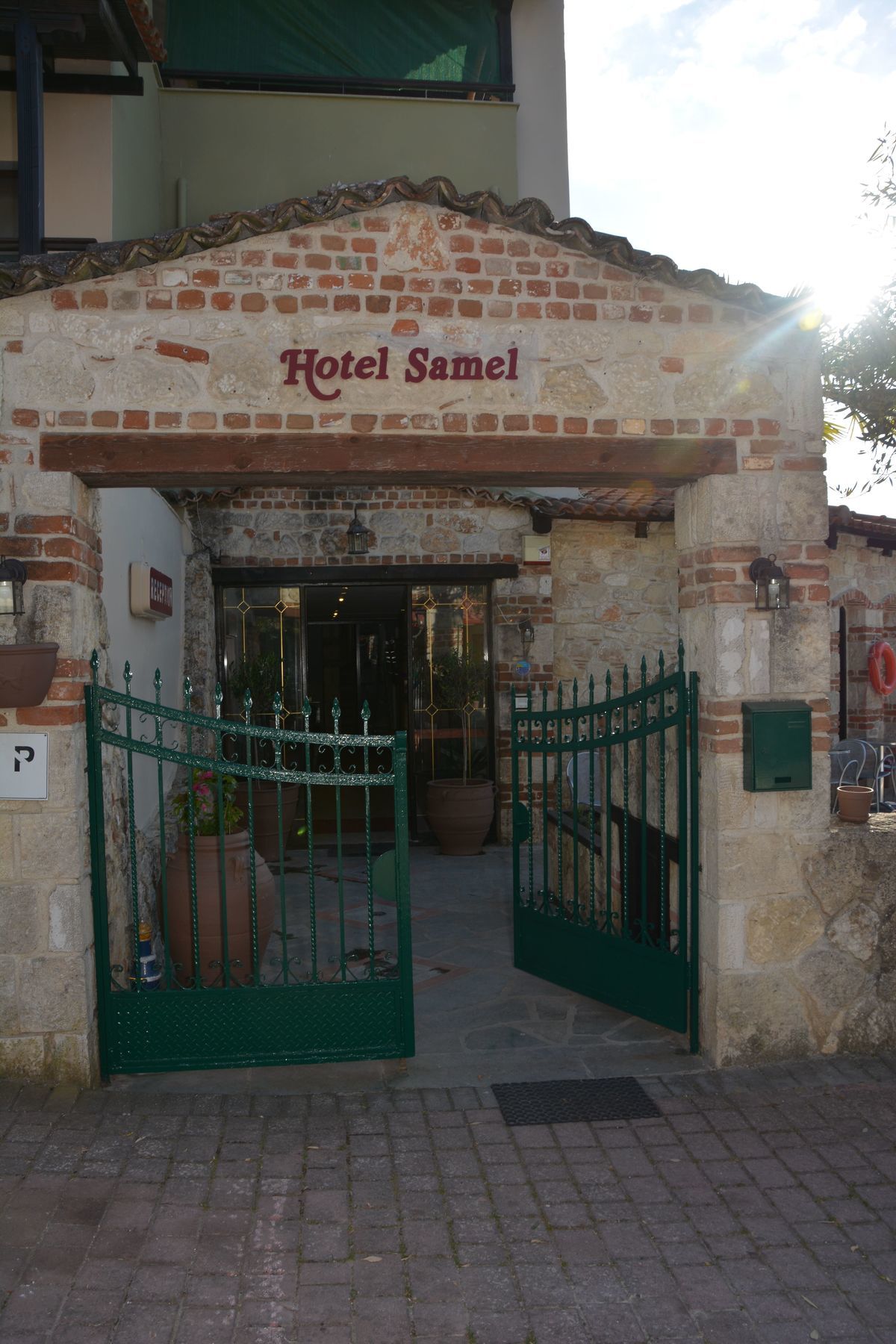 Hotel Samel 3*